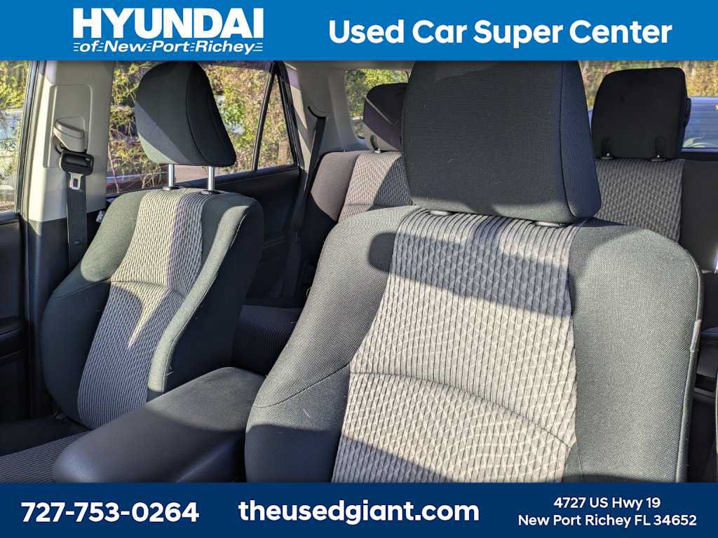 Used 2016 Toyota 4Runner SR5 AWD/4WD image 3