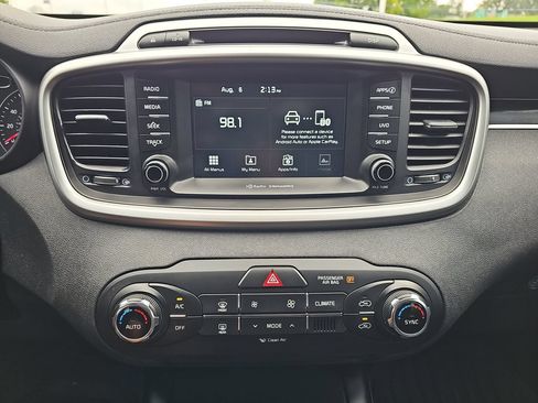 Used 2018 Kia Sorento AWD image 26