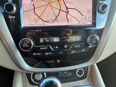 Used 2020 Nissan Murano SL FWD image 25
