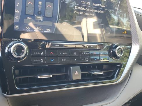 Used 2022 Toyota Highlander Platinum FWD image 23