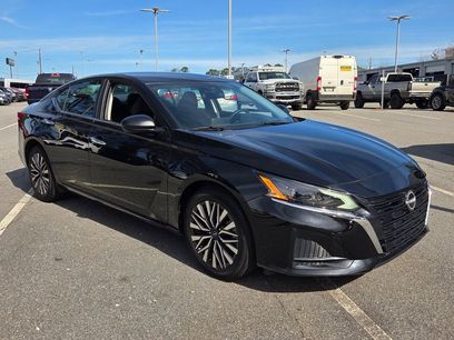 Used 2024 Nissan Altima 2.5 SV