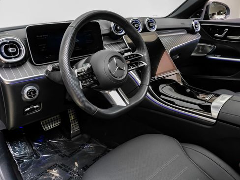 Used 2025 Mercedes-Benz C 300 4MATIC Sedan image 3