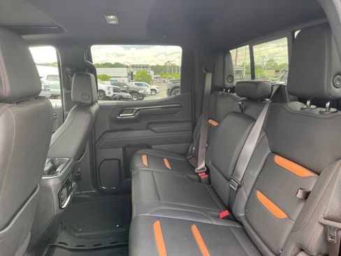 Used 2024 GMC Sierra 1500 AT4 w/ Technology Package AWD/4WD image 21