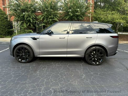 Used 2025 Land Rover Range Rover Sport Dynamic SE AWD/4WD image 5
