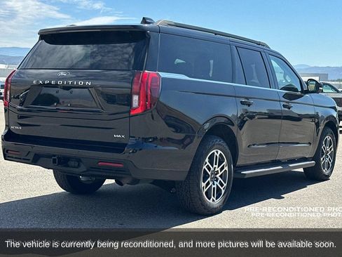 Used 2025 Ford Expedition Max Active AWD/4WD image 6