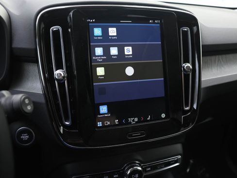 New 2025 Volvo XC40 B5 Ultra w/ Protection Package Premier image 9