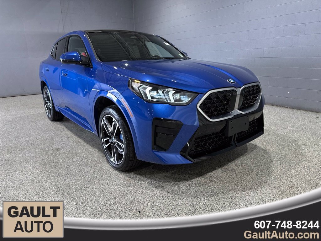 Used 2024 BMW X2 xDrive28i w/ Premium Package AWD/4WD image 1