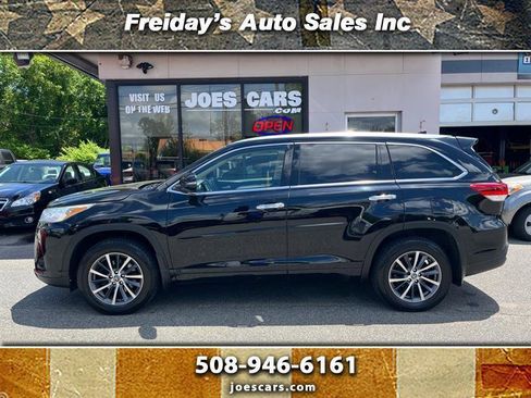 Used 2017 Toyota Highlander XLE w/ Protection Package #3 AWD/4WD image 1