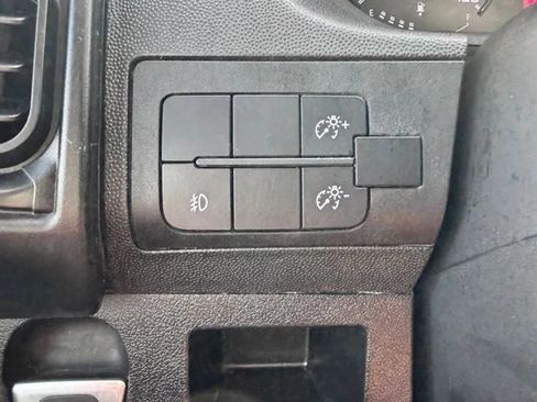 Used 2024 RAM ProMaster 2500 w/ Convenience Group FWD image 15