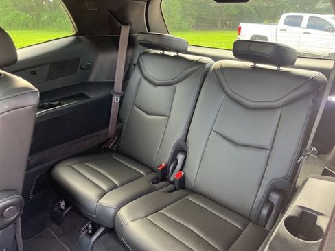 Used 2025 Cadillac XT6 Premium Luxury image 39