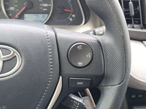 Used 2015 Toyota RAV4 LE image 33