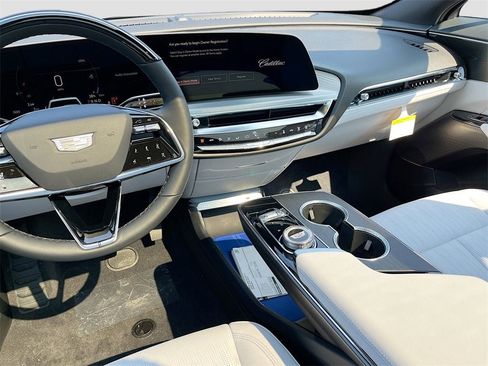 New 2026 Cadillac Lyriq Sport image 24