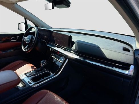 Used 2024 Kia Carnival SX Prestige image 14