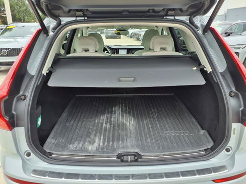 Certified 2024 Volvo XC60 B5 Plus w/ Protection Package Premier AWD/4WD image 17
