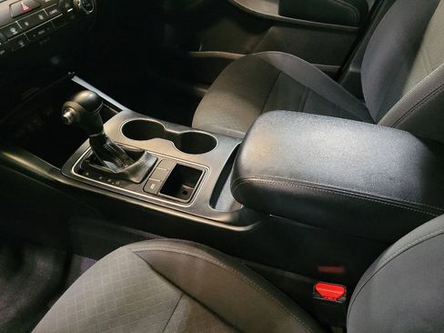 Used 2018 Kia Sorento FWD image 26