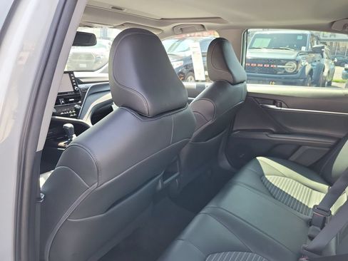 Used 2022 Toyota Camry SE w/ Audio Upgrade Package FWD image 15