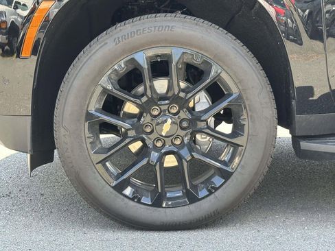 Used 2025 Chevrolet Tahoe Premier AWD/4WD image 7