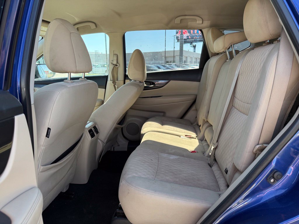 Used 2020 Nissan Rogue SV FWD image 18