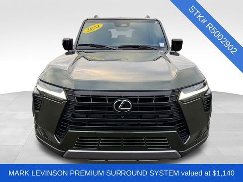 Used 2024 Lexus GX 550 image 2