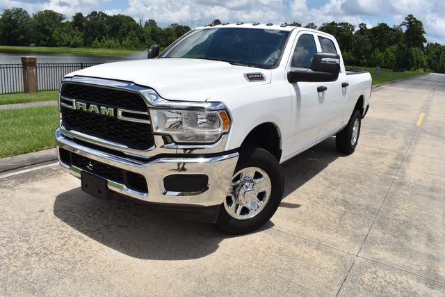 Used 2024 RAM 2500 Tradesman w/ Chrome Appearance Group AWD/4WD image 2