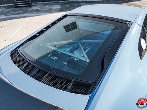 Used 2018 Audi R8 V10 w/ Premium Package image 31