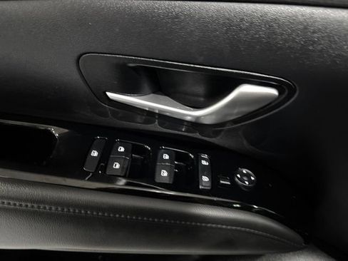 Used 2023 Hyundai Tucson Limited AWD/4WD image 16
