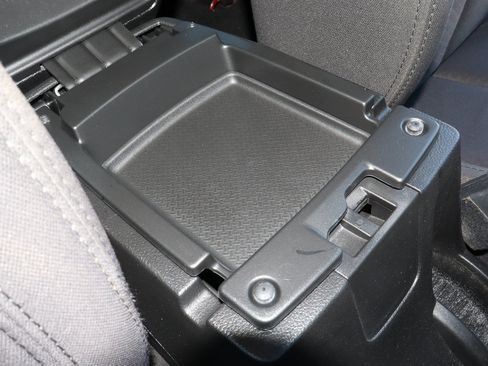 Used 2013 Jeep Wrangler Sport AWD/4WD image 22