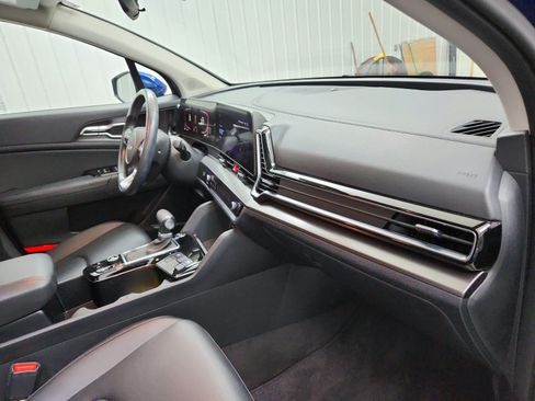 Used 2025 Kia Sportage EX FWD image 35