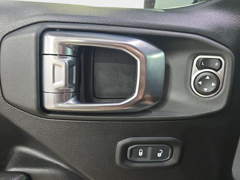 Used 2023 Jeep Wrangler Unlimited Rubicon 4xe AWD/4WD image 25