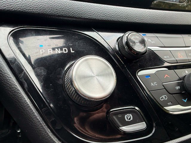 Used 2020 Chrysler Pacifica Touring-L FWD image 29