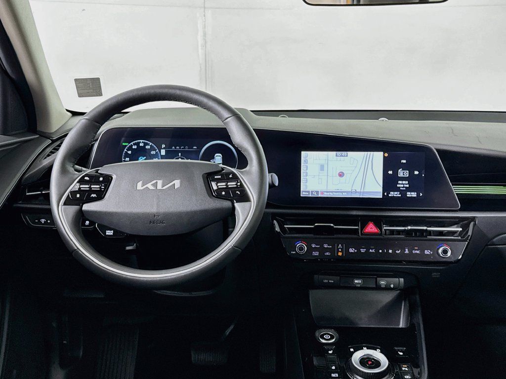 Used 2023 Kia Niro Wind w/ Wind Preserve Package FWD image 12