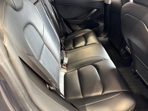 Used 2020 Tesla Model 3 Standard Range RWD image 8