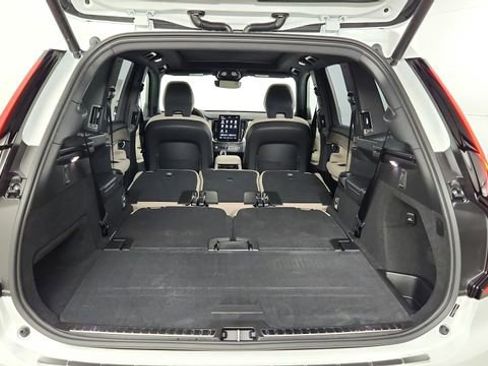 Used 2026 Volvo XC90 B6 Plus w/ Protection Package Premier AWD/4WD image 44