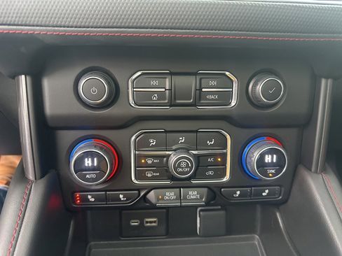 Used 2023 Chevrolet Suburban RST w/ Sport Performance Package image 21