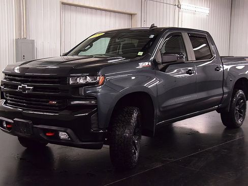 Used 2020 Chevrolet Silverado 1500 LT Trail Boss AWD/4WD image 3