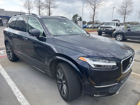 Used 2016 Volvo XC90 T6 Momentum w/ Momentum Plus Package image 3