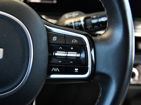 Used 2024 Kia Sorento S image 34