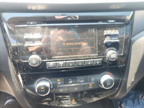 Used 2018 Nissan Rogue Sport S AWD/4WD image 14