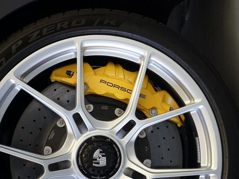 Used 2026 Porsche 911 GT3 RWD image 32