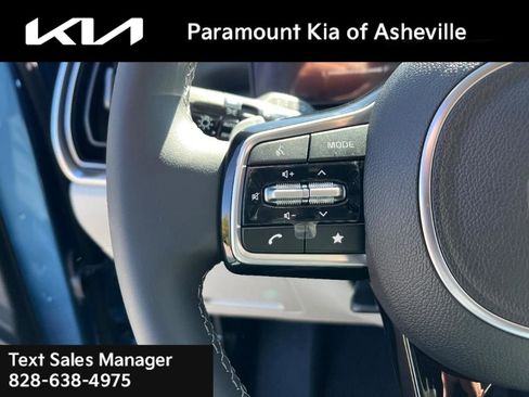 New 2025 Kia Sorento EX image 9