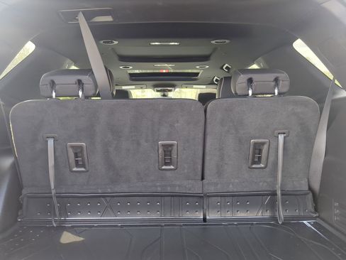 Used 2022 Chevrolet Traverse Premier w/ Redline Edition image 28