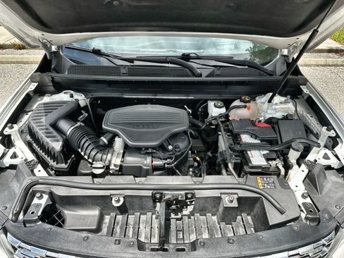 Used 2021 GMC Acadia Denali w/ Denali Technology Package FWD image 13