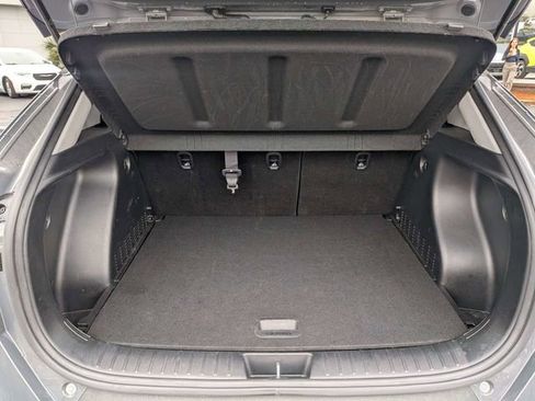 Used 2025 Hyundai Kona SEL image 12