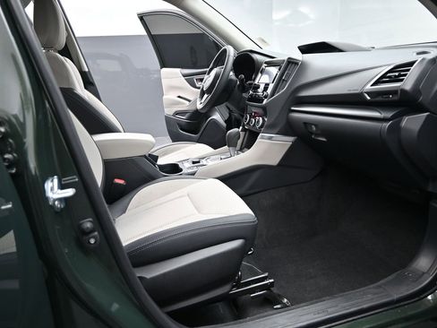 Used 2024 Subaru Forester Premium image 21
