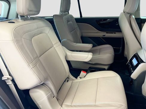 Used 2023 Lincoln Aviator Reserve w/ Elements Package Plus AWD/4WD image 30