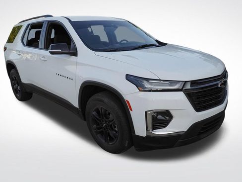 Used 2023 Chevrolet Traverse LT FWD image 4