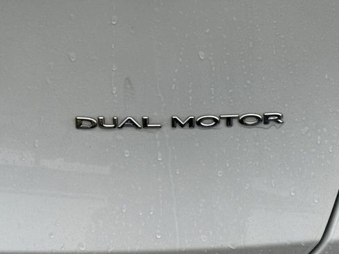 Used 2020 Tesla Model Y Long Range image 13