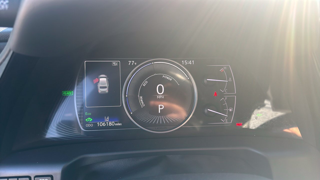 Used 2024 Lexus ES 300h w/ Premium Package FWD image 4