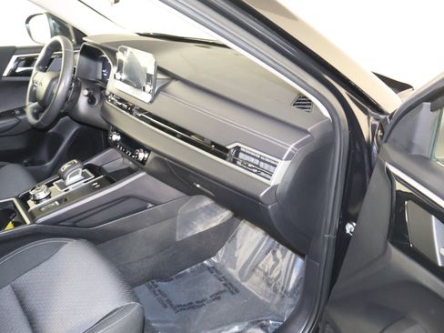 Used 2025 Mitsubishi Outlander ES image 39