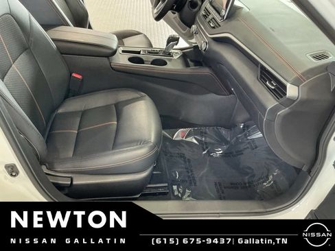 Used 2022 Nissan Altima 2.5 SR FWD image 11